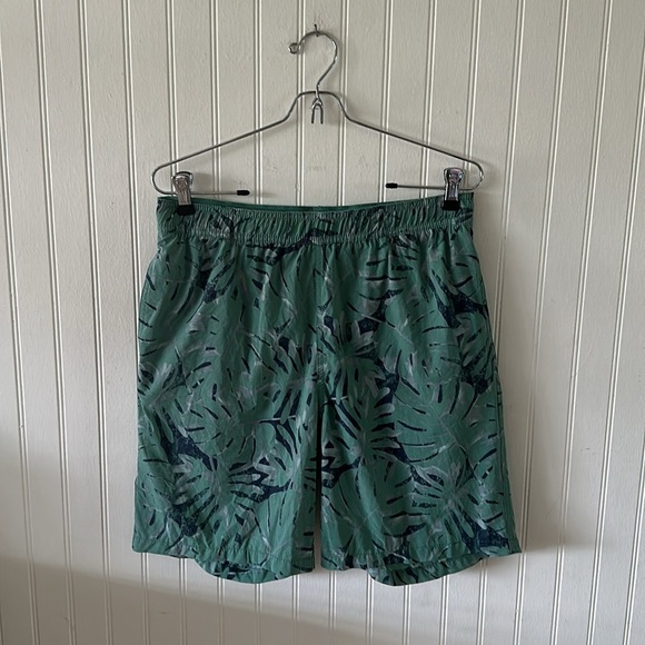Kirkland Signature Sage and Navy Blue Swim Trunks sz Small - Picture 3 of 9